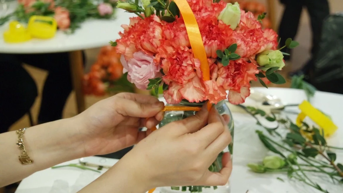 Blooming Beauty: Unleashing Your Creativity with DIY Flower Arrangements